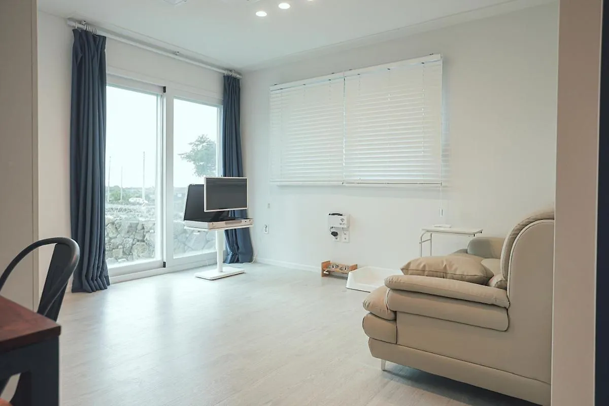 Gamseong Dorm Villa Jeju Semesterbostad