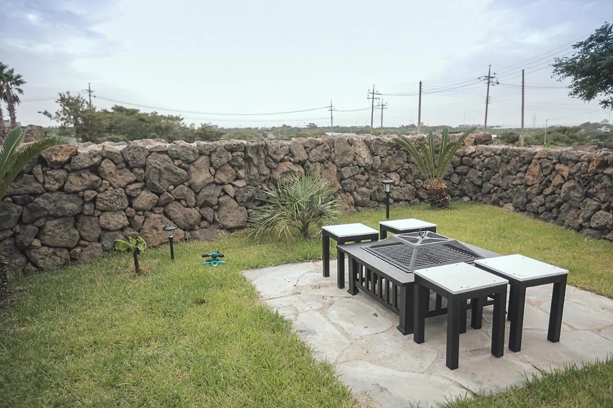 Gamseong Dorm Villa Jeju